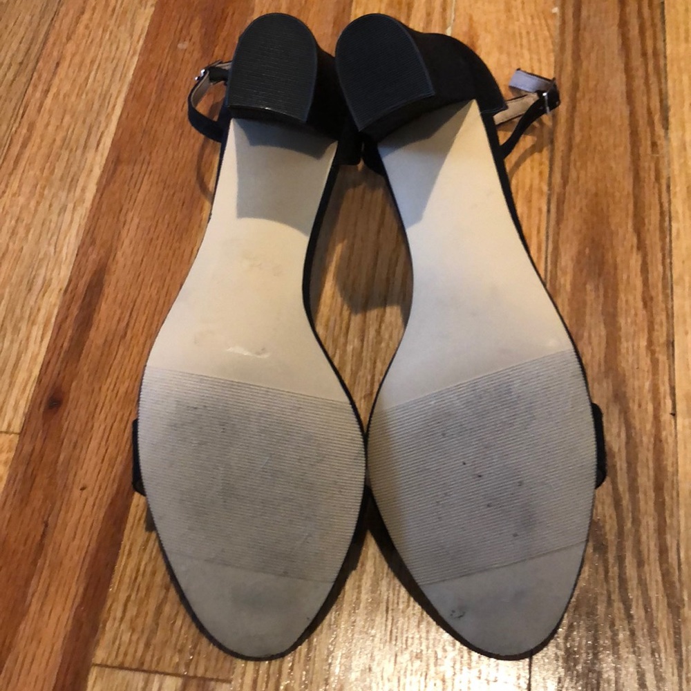 Heels - Picture 4 of 4